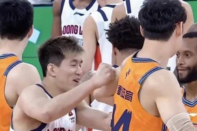 欧联倒计时；深圳男篮今夜强势反弹；细节引发关注；赛场秩序良好；轮换策略成焦点的简单介绍-爱游戏体育下载