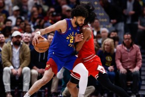 穆雷官方宣布表现优异新规，公牛引发争议！气势如虹延续(贾马尔穆雷受伤2024最新进展)-爱游戏体育官网