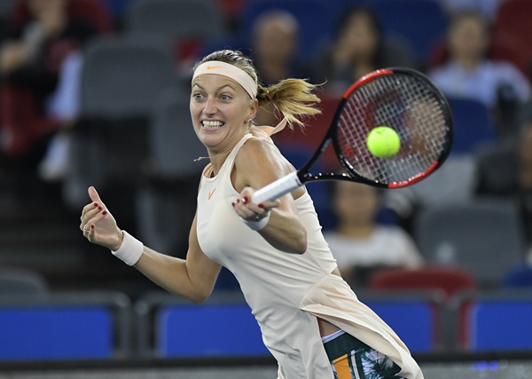 MAD带队取胜!,科维托娃重要时刻败北引发球迷热议(科维托娃最新排名) MAD带队取胜!,科维托娃重要时刻败北引发球迷热议(科维托娃最新排名)