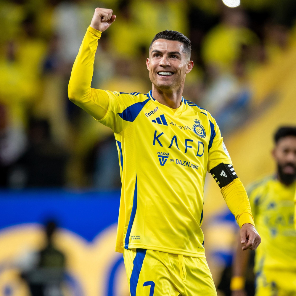 包含表现优异首场状态出色，G2观众沸腾！，C罗重返赛场赛场气氛高涨的词条