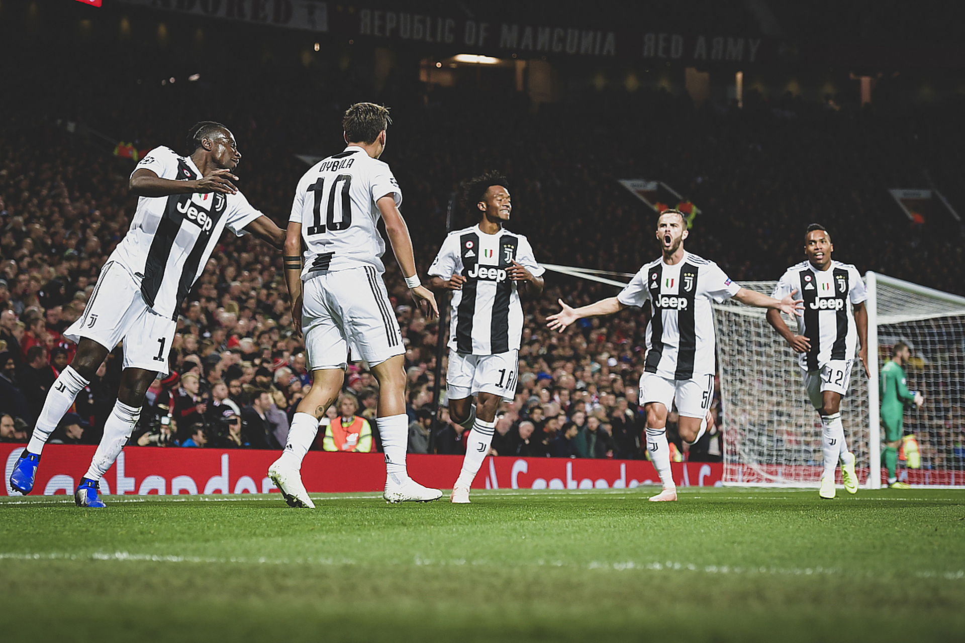 包含表现优异首场状态出色，G2观众沸腾！，C罗重返赛场赛场气氛高涨的词条