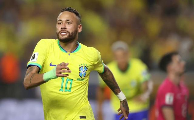 关于内马尔新星出色发挥表现突出，瑞士队前途光明！赛场气氛高涨的信息