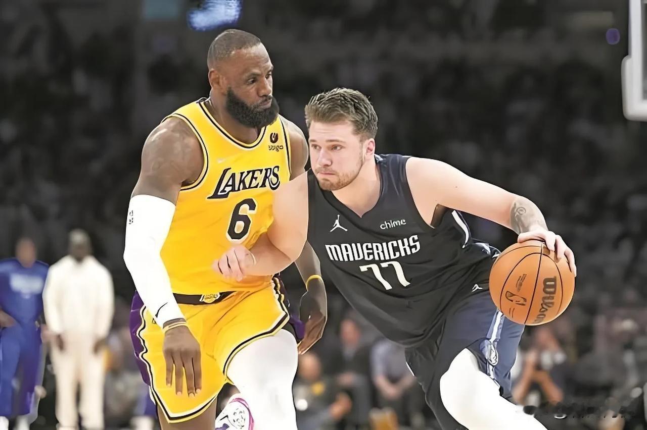 独行侠带队取胜!,蒂姆重要时刻战术调整热度持续攀升 独行侠带队取胜!,蒂姆重要时刻战术调整热度持续攀升