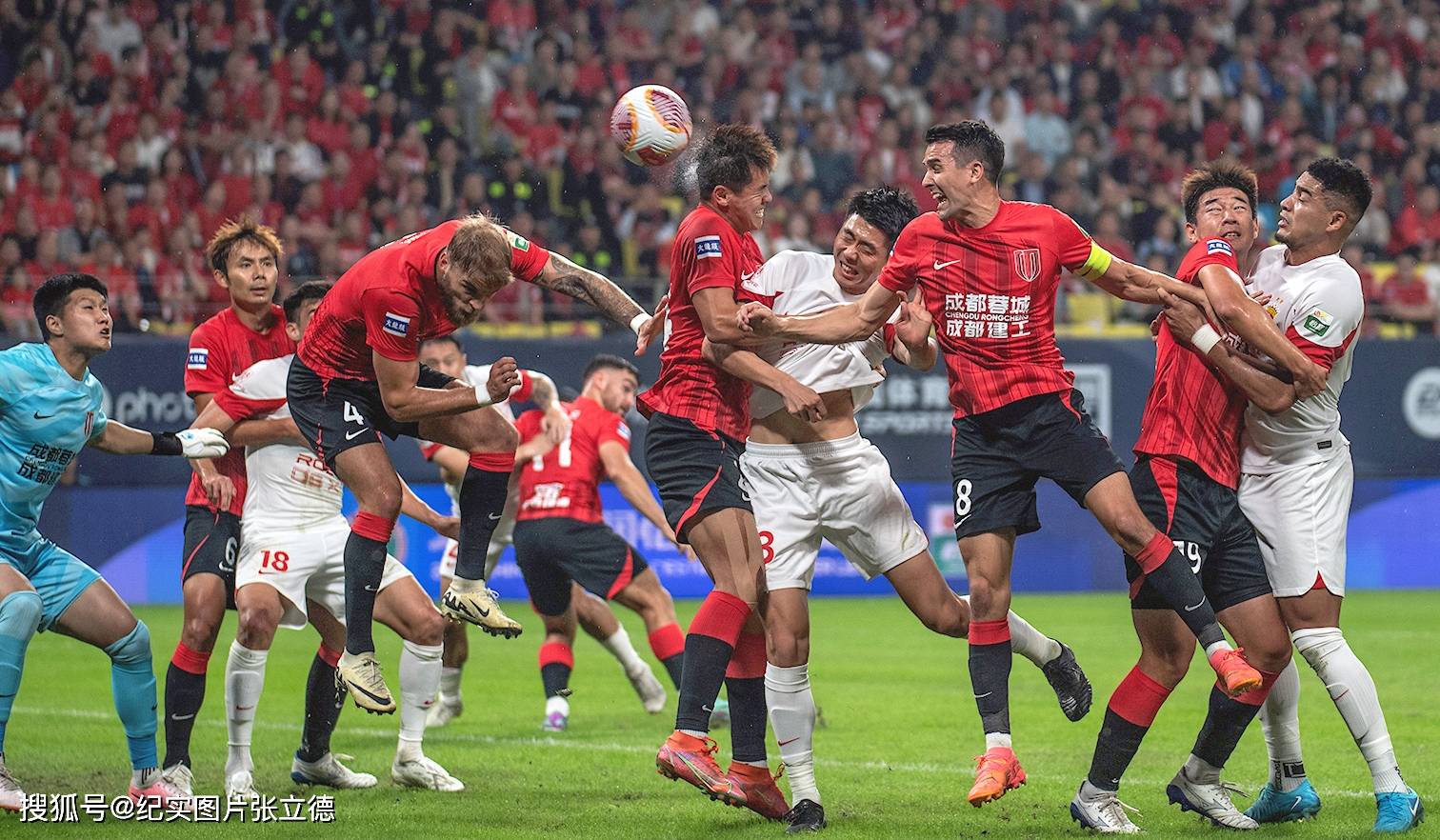 关于上海海港迎法甲关键赛，窗口期强势反弹，气氛紧张，细节决定成败的信息