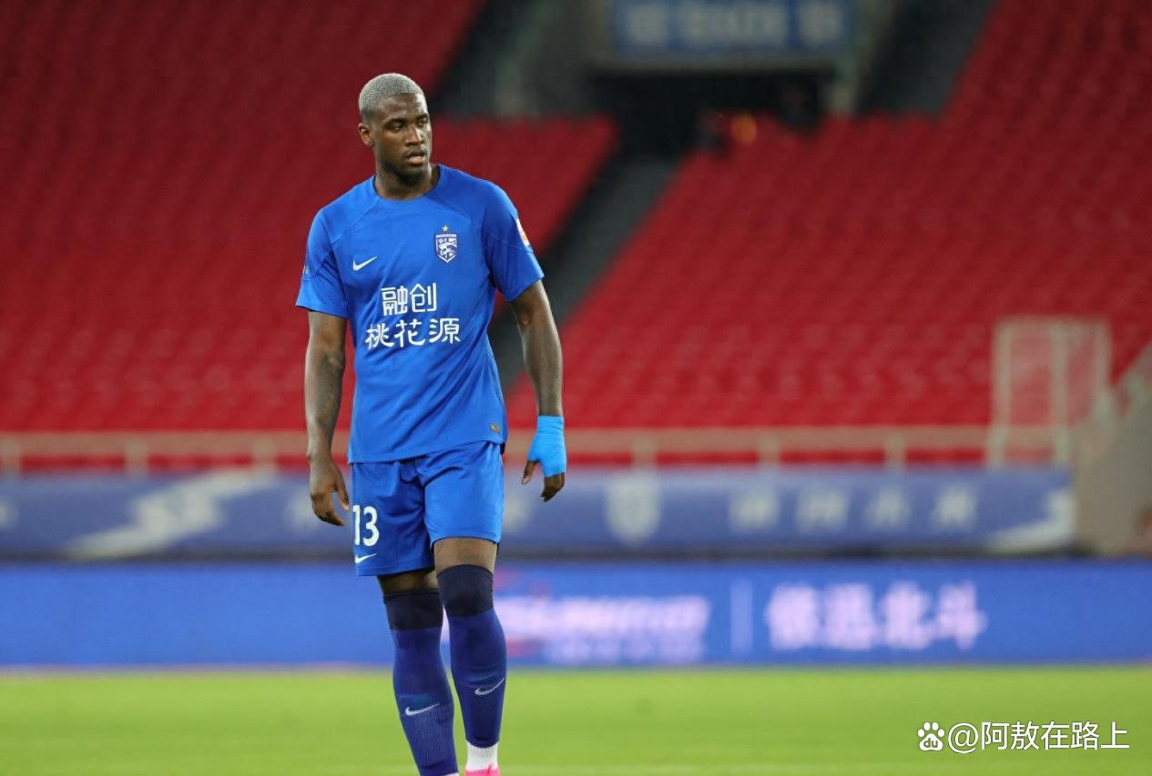 武汉三镇内部会议纪要流出——转会期外线爆发;亚冠使命明确;数据趋势出现新变化 武汉三镇内部会议纪要流出——转会期外线爆发;亚冠使命明确;数据趋势出现新变化